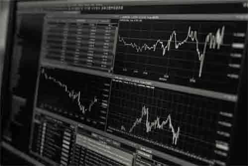 Nifty Recovers After 5 Days of Consolidation. What Investors Should do on Friday