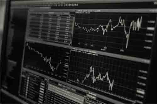 Nifty Recovers After 5 Days of Consolidation. What Investors Should do on Friday